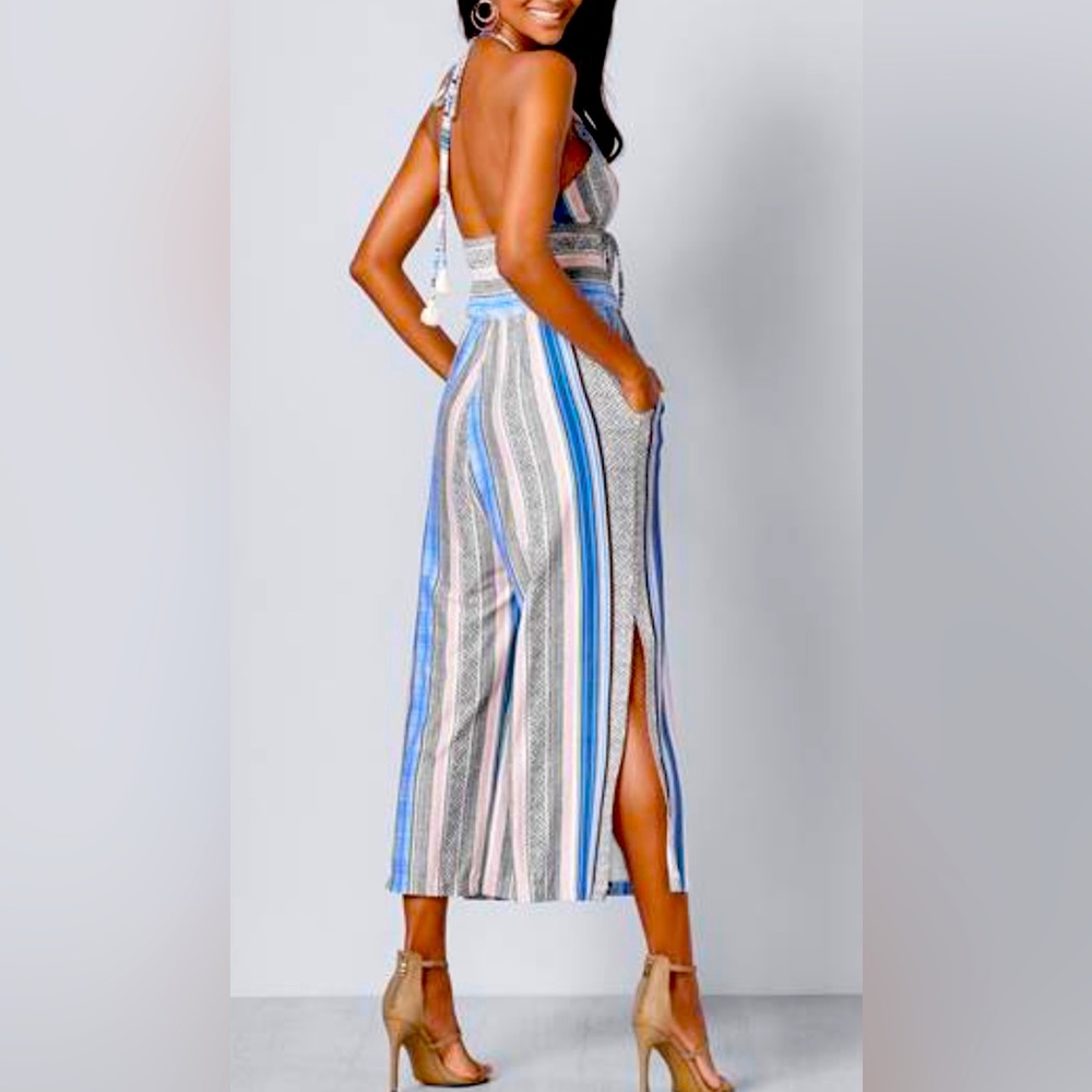 Venus stripe halter jumpsuit romper size medium in great condition
